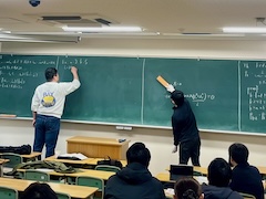 令和7年度卒業研究発表会の一風景